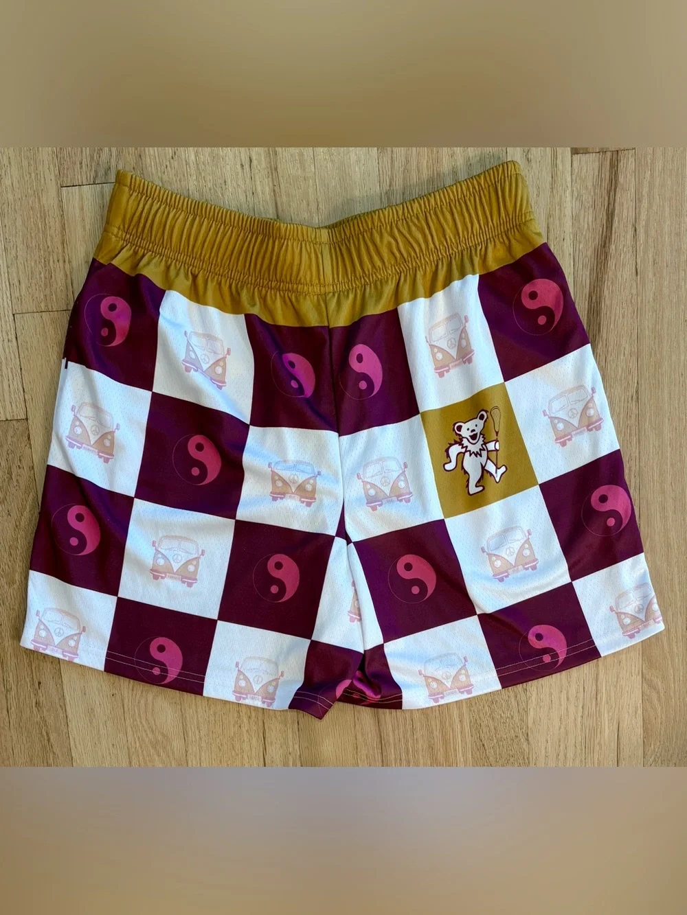 Men’s Team Bilt Grateful Dead Yin Yang VW Bus Checkered Gym Shorts Adult Medium